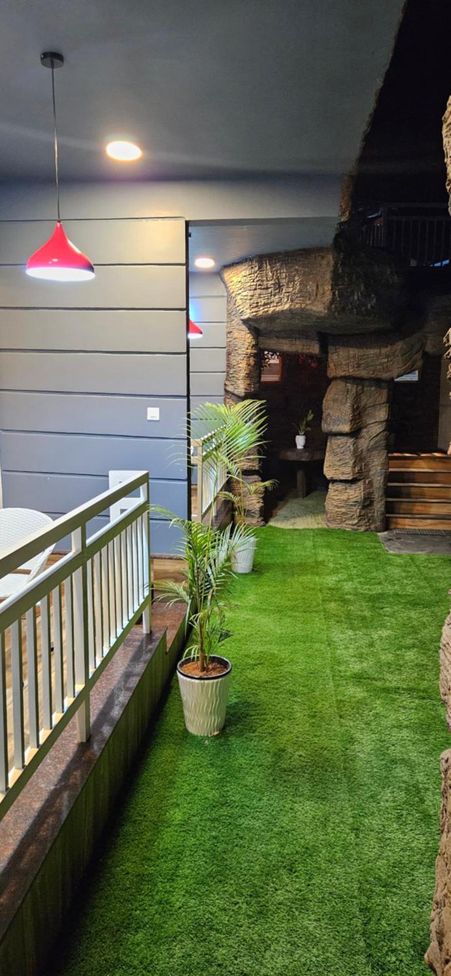 S & B Dreams House *